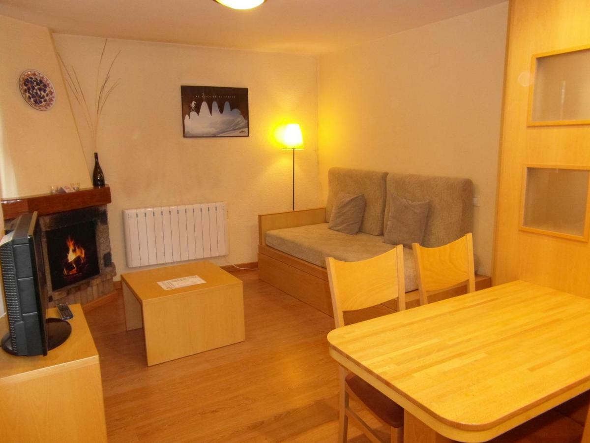 B06 - Mayor 22, 1º - Villmor Apartment Benasque Luaran gambar