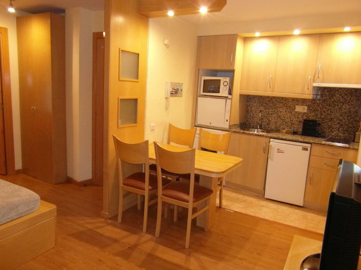B06 - Mayor 22, 1º - Villmor Apartment Benasque Luaran gambar